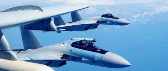Встречи без обязательств: Cу-35C и F-16