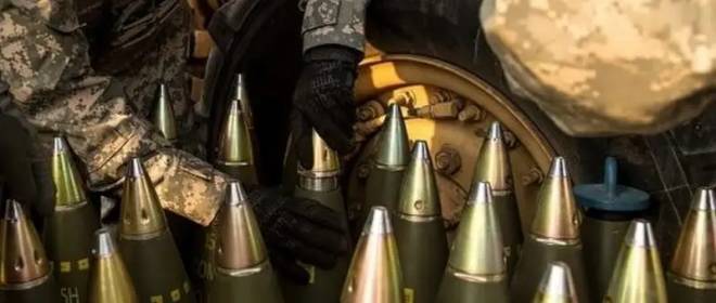 Чешский портал: Украина рискует остаться без снарядов, собранных средств на закупку боеприпасов не хватает