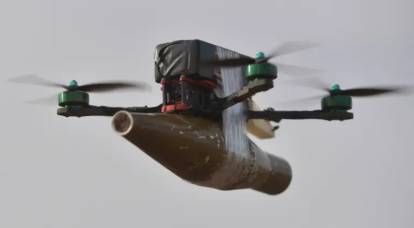 Опубликованы кадры уничтожения военнослужащим ВС РФ FPV-дрона ВСУ огнём стрелкового оружия