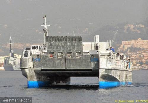 Десантный корабль L-CAT. Франция