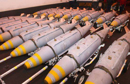 http://topwar.ru/uploads/posts/2011-03/thumbs/1298972231_us_navy_030323-n-1328c-507_gbu-31_joint_direct_attack_munitions_jdam_are_staged_in_the_hanger_bay.jpg