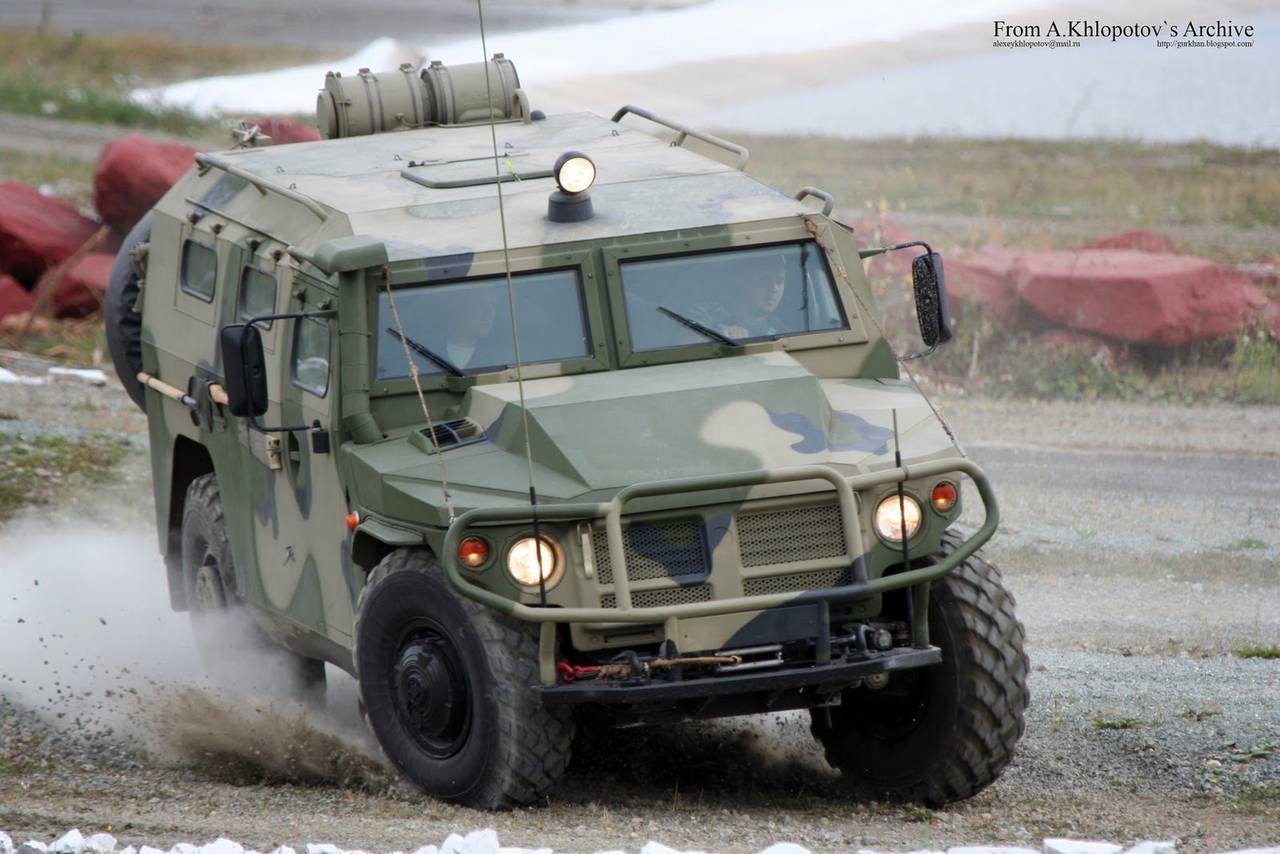 Inertial Police Armored car GAZ /"TIGER/" light. Metal model sound