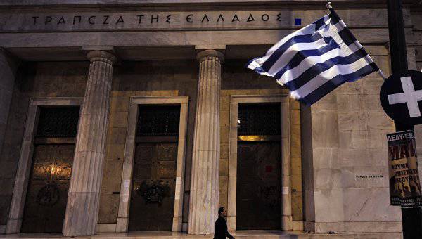 Греки будут экономить на военных