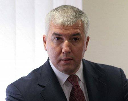 Зачем Украине «российский бизнесмен» на посту министра обороны?
