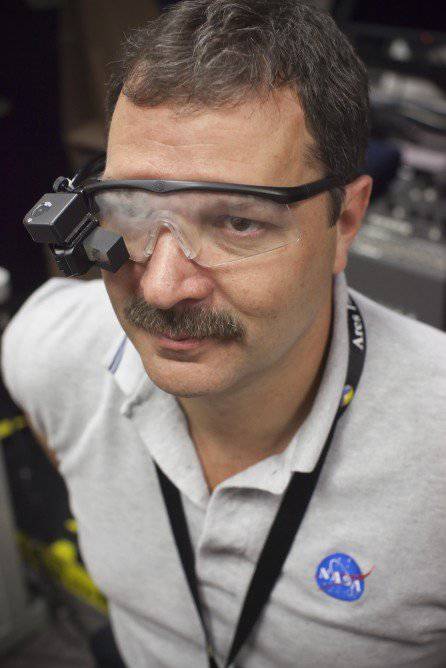 Новый супер-шлем NASA Augmented Reality