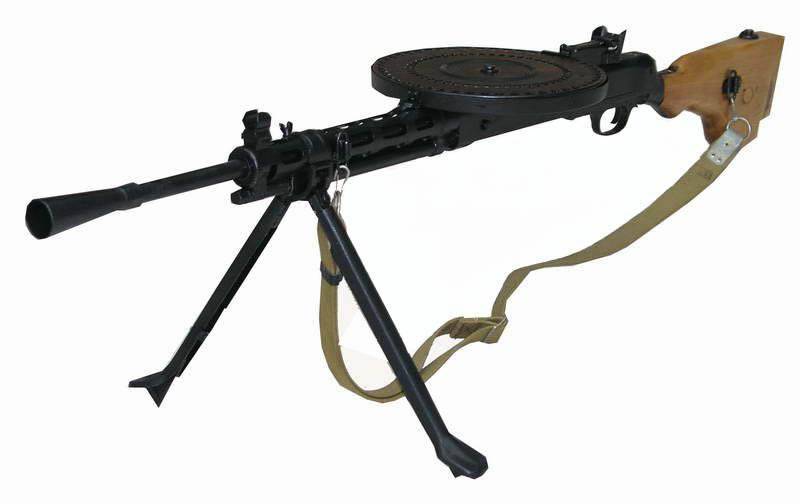 Primo piano dei proiettili in una cintura coassiale di mitragliatrice