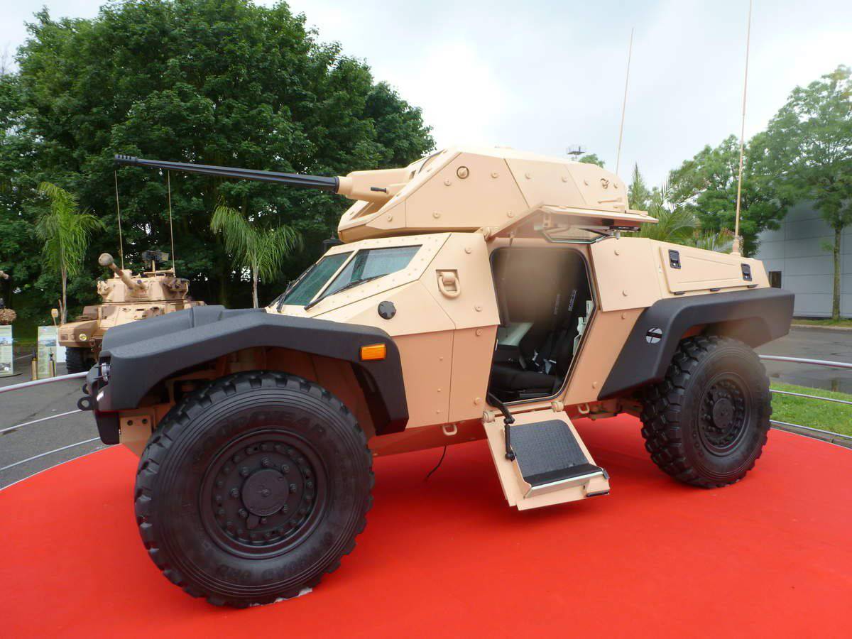 Бронированные машины «CRAB» и «Sphinx» от компании «Panhard»