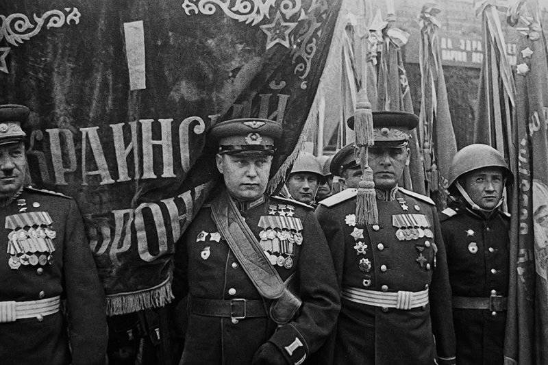 24 июня 1945 года на Красной площади был проведён первый Парад Победы