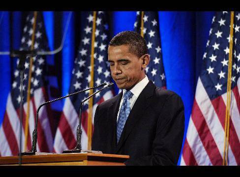 Барак Обама объявил в США траур после бойни в кинотеатре Колорадо