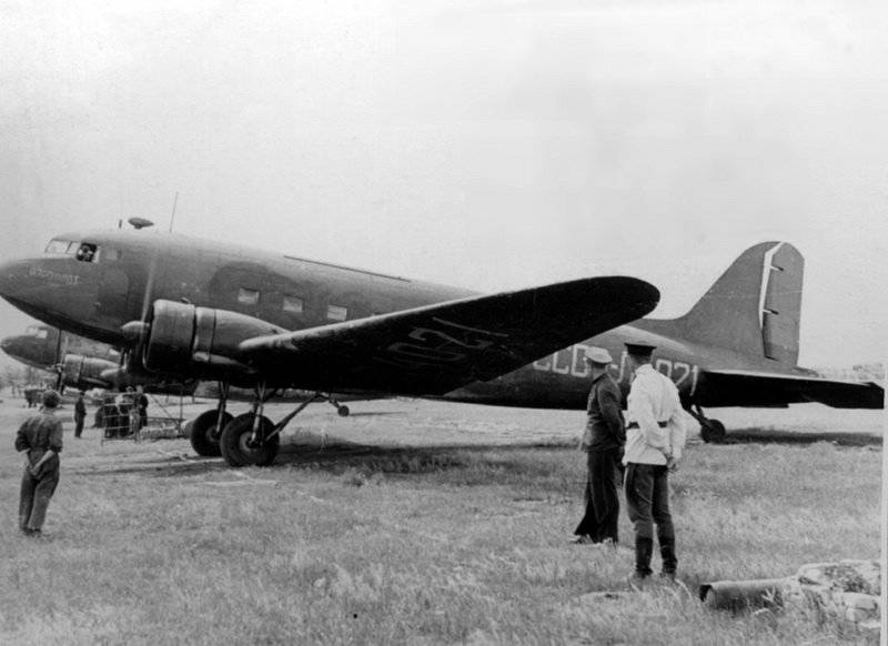 Авиация Красной Армии Великой Отечественной войны (часть 4) –транспортные самолеты Ли-2 и Ще-2