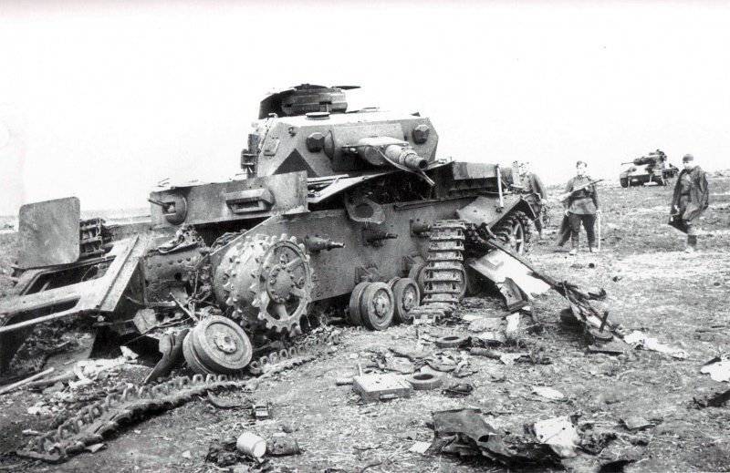 Был ли Т-34 лучшим танком? 1351637273_t-3-destroyed