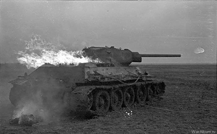 Был ли Т-34 лучшим танком? 1351637349_t-34-gorit
