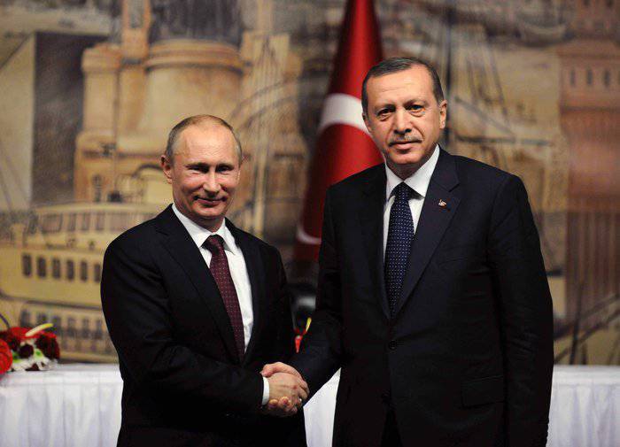 Владимир Путин побывал в Турции и объяснил журналистам, что у Сирии атомной бомбы нет