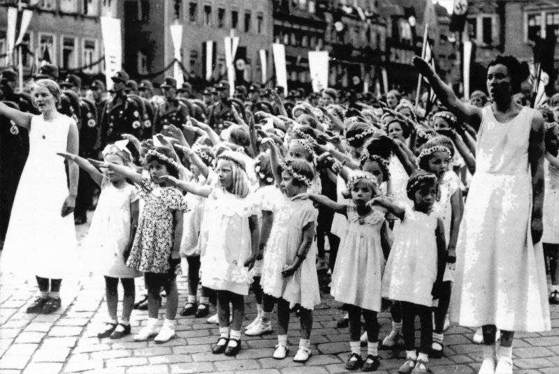 Детская фабрика нацистов