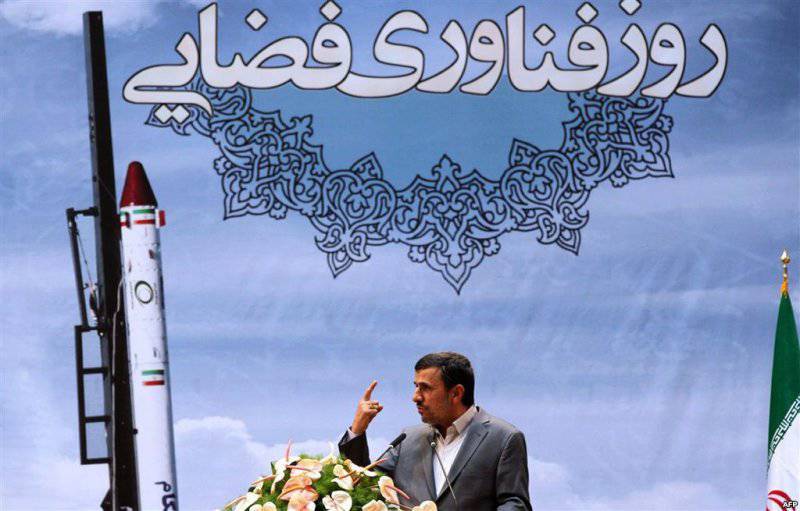 Геополитическая мозаика: иностранные СМИ заговорили о русских химиках в Дамаске, а Махмуд Ахмадинежад заявил, что Иран — ядерная держава