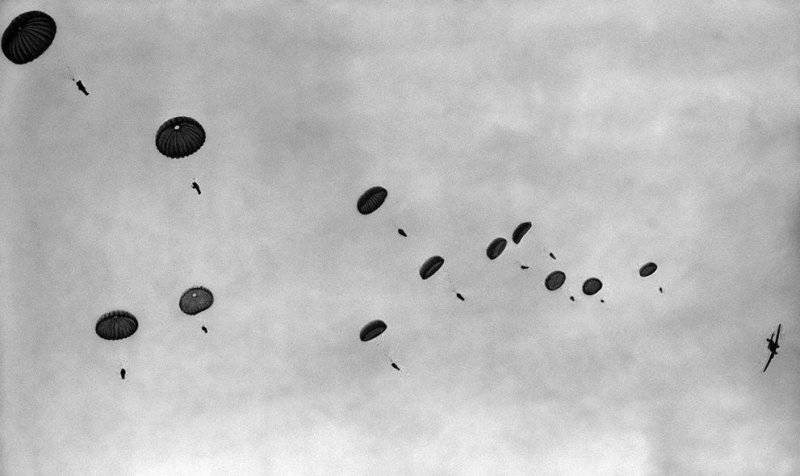 Захват немецкими парашютистами форта Эбен-Эмаэль