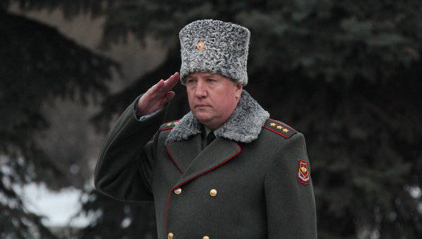 Командовать парадом Победы в 2013 году будет главком СВ РФ