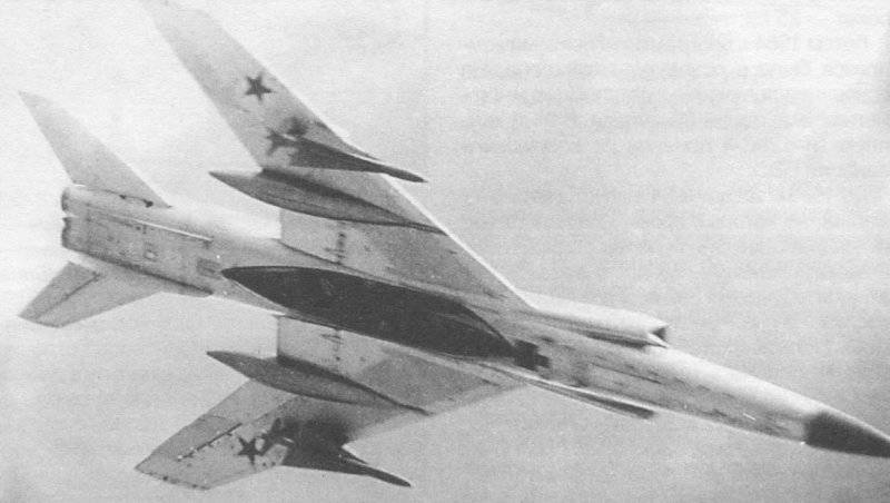 Дальний барражирующий истребитель-перехватчик Ту-128 (Часть 2) Серийное производство и модификации
