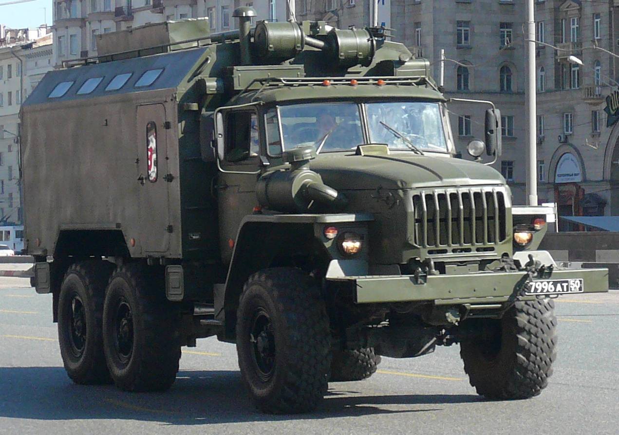 http://topwar.ru/uploads/posts/2013-04/1365478387_ural-4320-armoured-russian_army.jpg