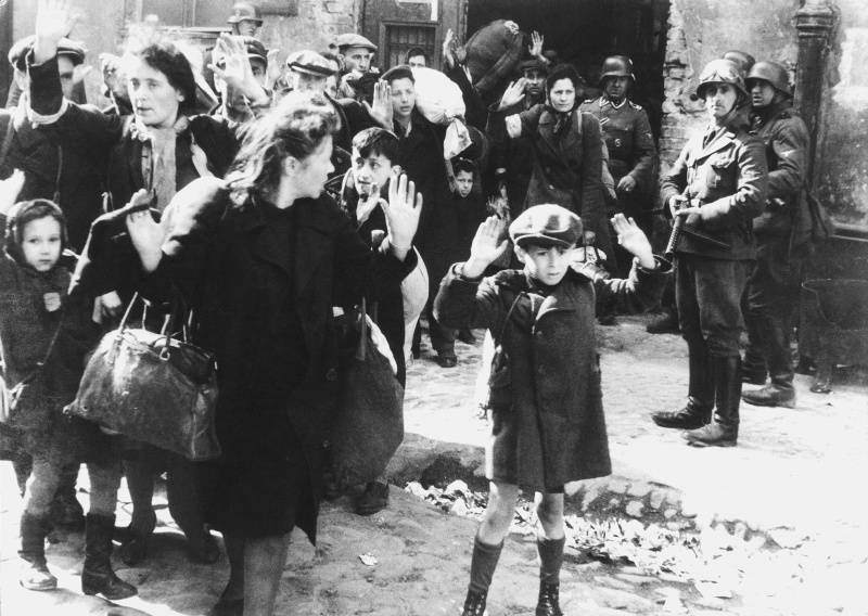 «Варшавского гетто больше не существует»