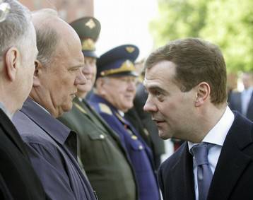 Коммунисты захотели «слить» правительство Медведева