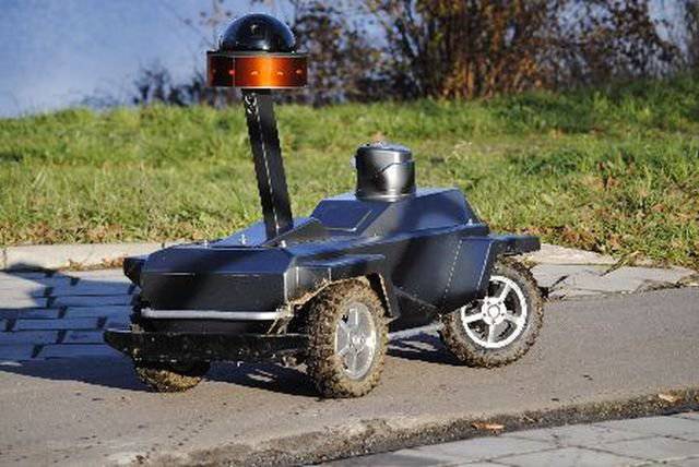 В России началось производство робота-патрульного «Трал Патруль»
