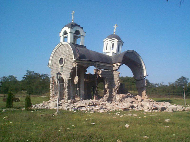 В Косово при попустительстве KFOR уничтожаются христианские святыни