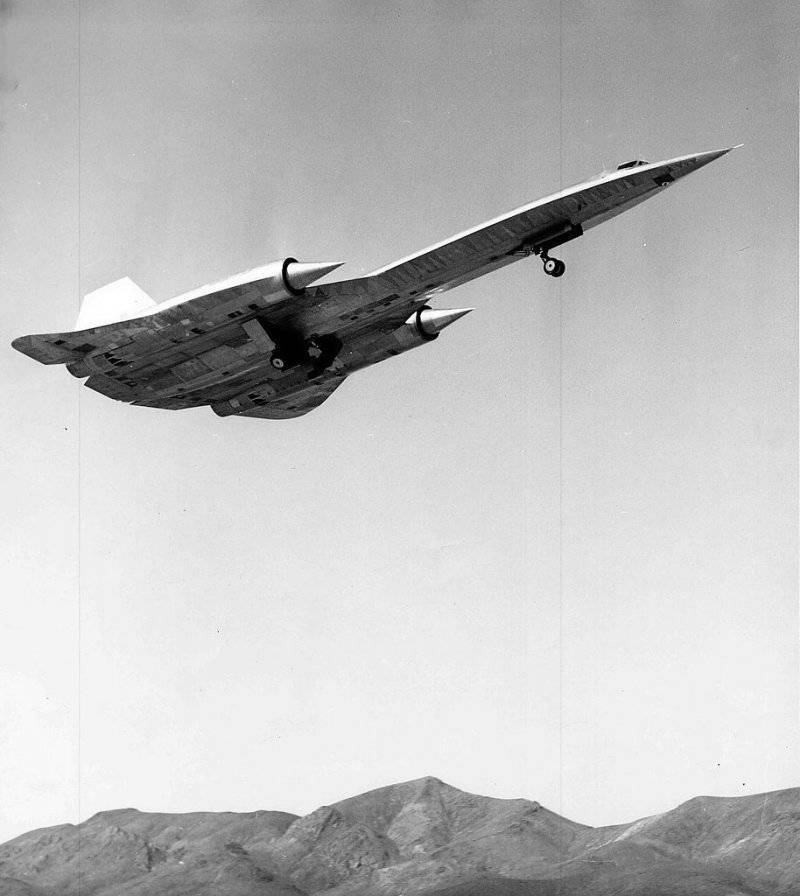    –    Lockheed A-12