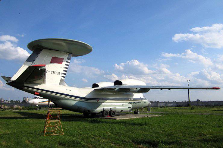 Museo Nacional de la Aviación de Ucrania (Juliani)
