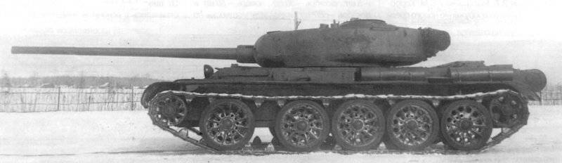 Прототипы среднего танка Т-54