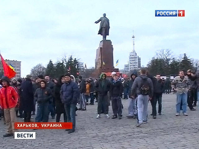 Харьков: в ожидании битвы за памятник Ленину