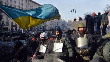 К сведению революционной Украины: о передовом и печальном опыте шоу-борьбы с Вежливым Медведем