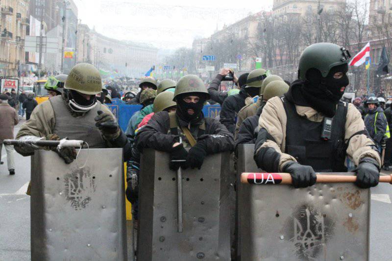 На Майдане веселились, пока Крыма не лишились