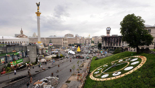 Вече на Майдане выступило за роспуск Верховной рады