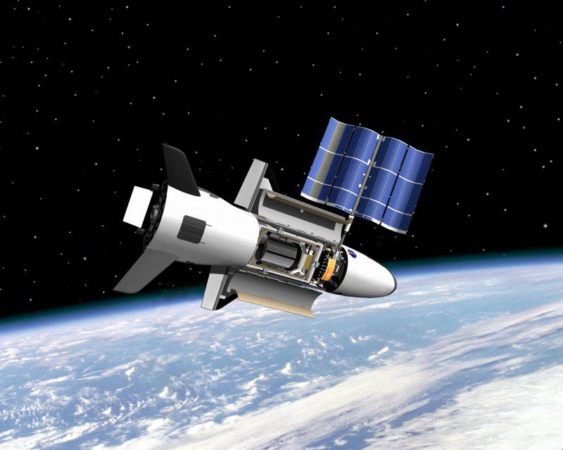 Беспилотный американский аппарат X-37B находится на орбите уже более 600 дней