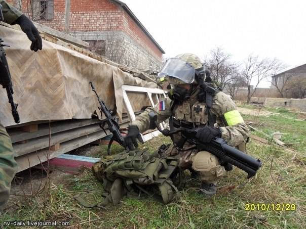ГМ94 — российский помповый гранатомёт с подвижным стволом.