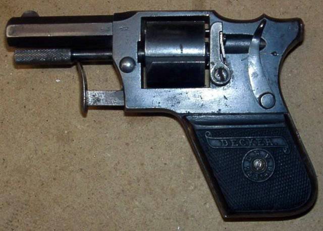 Карманный револьвер Деккера