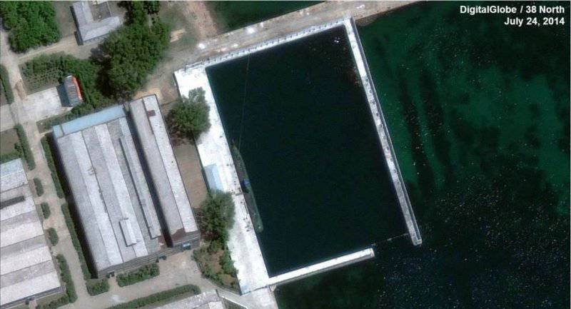 В КНДР построили новую подводную лодку