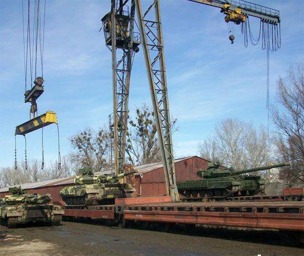 На фоне необходимости соблюдения Минских соглашений "Укроборонпром" объявил о поставке танков НГ и МО Украины для выполнения задач в зоне "АТО"