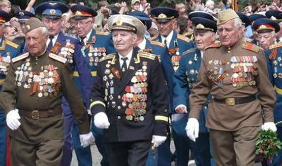 Харьковские чиновники "не рекомендуют" ветеранам ВОВ выходить на улицы города с георгиевскими лентами