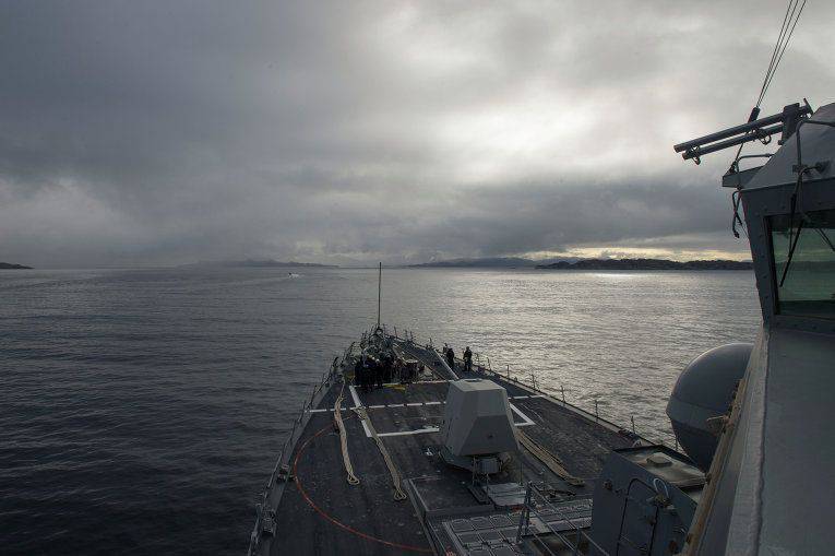 Российский самолёт доставил дискомфорт кораблям НАТО в Балтийском море