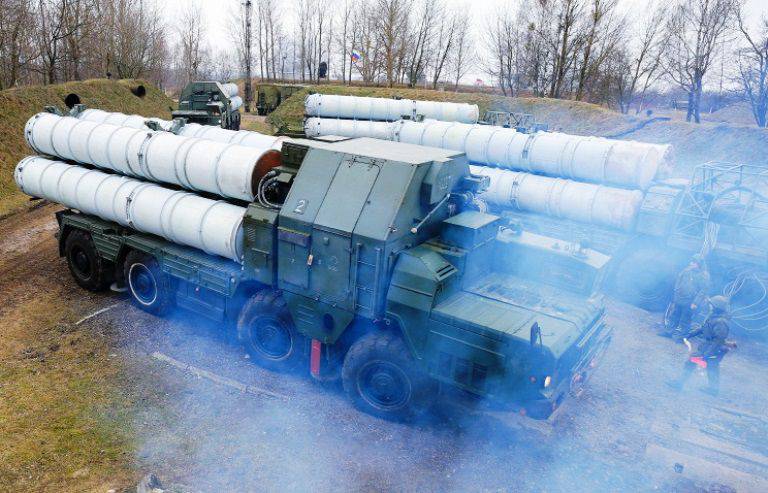 «Алмаз-Антей» передал российским военным комплект С-300В4