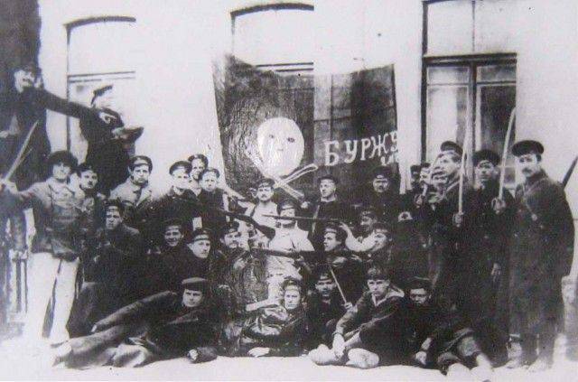 Революция могла произойти в июле 1917 года. Вооружённое восстание в Петрограде
