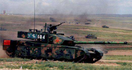 Новейший китайский танк ZTZ-99A2 против российского Т-90МС: что лучше?