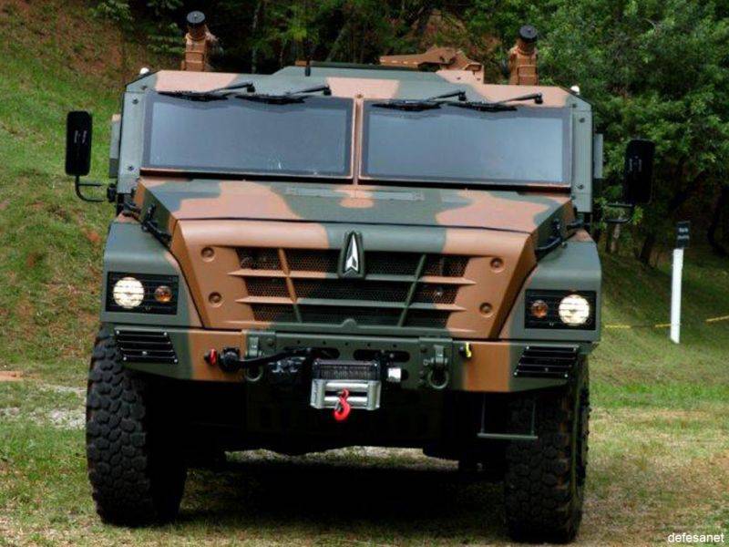 Бразильский легкий бронеавтомобиль TUPI 4x4