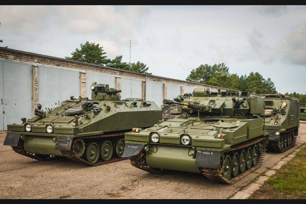 一批4 Cvr T 装甲车抵达拉脱维亚