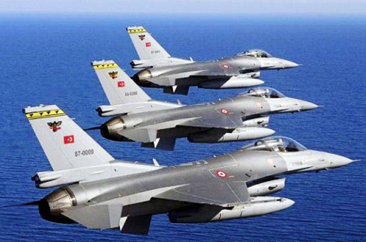 Минобороны Греции: турецкие ВВС намного меньше стали появляться в воздушном пространстве страны