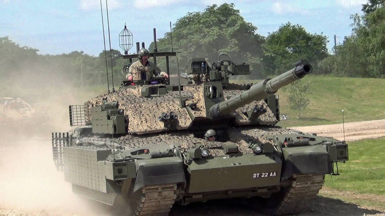 The UK has shown the Challenger 2 TES Megatron tank modified for military  operations in urban areas