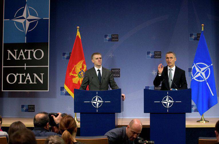 Правительство Черногории получило официальное приглашение в НАТО