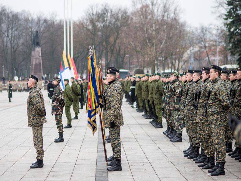 Премьер-министр Литвы: молодёжь бежит за границу от призыва на военную службу